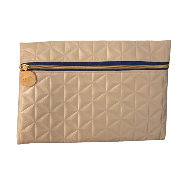 Ipsy Tan Cream BeIge Triangle Geometric Print Cosmetic Bag - Picture 1 of 5